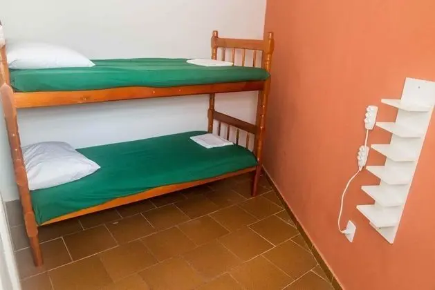 Ortak Ranzalı Oda, Karma Ranzalı Oda, Özel Banyo (12 camas)