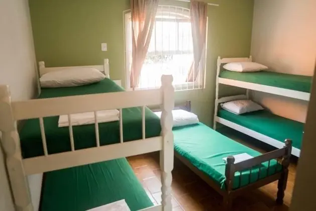 Ortak Ranzalı Oda, Karma Ranzalı Oda, Özel Banyo (12 camas)