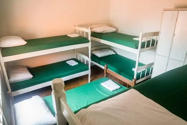 Ortak Ranzalı Oda, Karma Ranzalı Oda, Özel Banyo (12 camas)