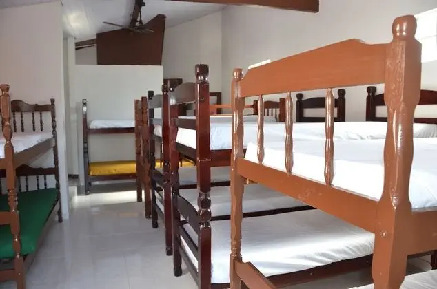 Ortak Ranzalı Oda, Karma Ranzalı Oda, Özel Banyo (12 camas)