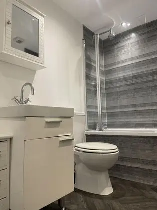 Apart Daire, Banyolu/Duşlu, Avlu Manzaralı