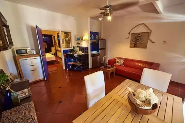 Suite Ocean View One Bedroom (2 persons: King Bed)