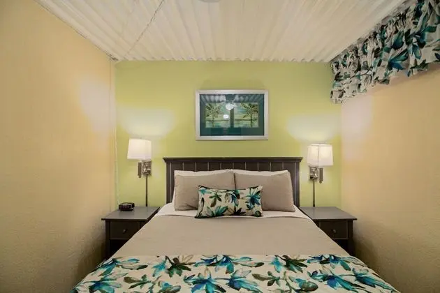 2 bedroom 1 bathroom condo