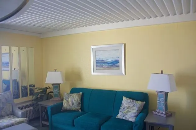 2 bedroom 1 bathroom condo