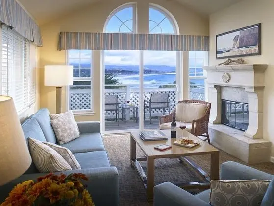 Suite, 1 King Bed with Sofabed, Partial Ocean View