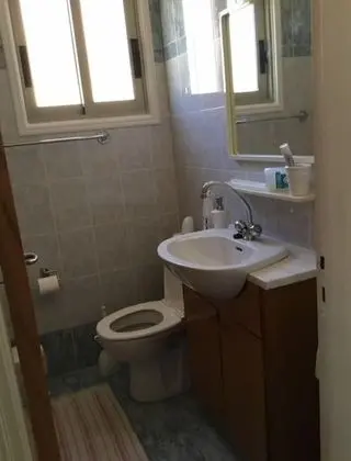 Ev