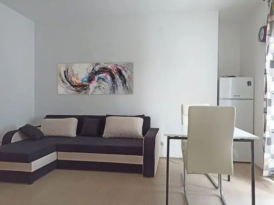 Coconut Apartment