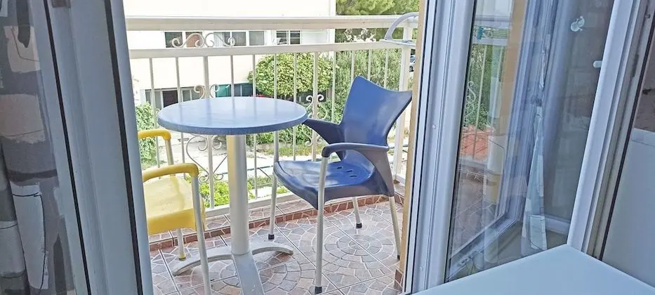 Coconut Apartment