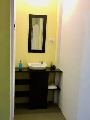 Tek Büyük Yataklı Oda, Özel Banyo (With A/C)