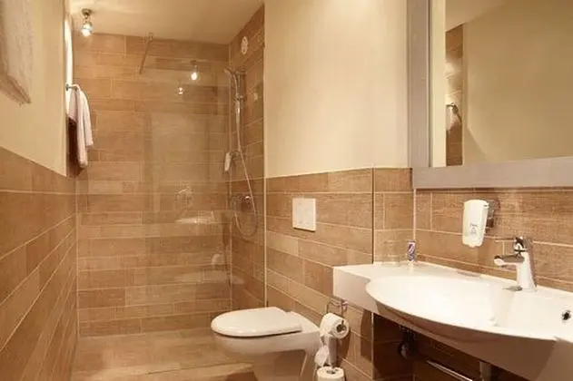 Basic Tek Büyük Yataklı Oda, 1 Büyük (Queen) Boy Yatak, Balkon