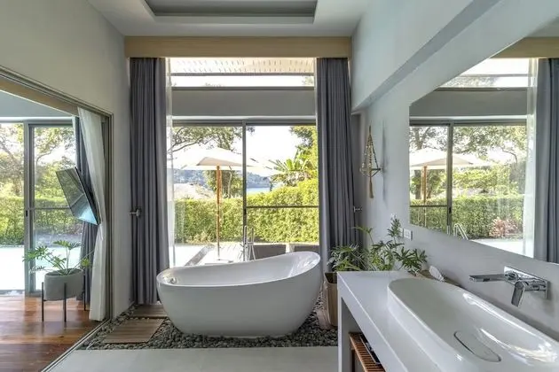 The Tropical Hill Pool Villa