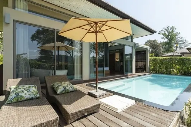 The Tropical Hill Pool Villa