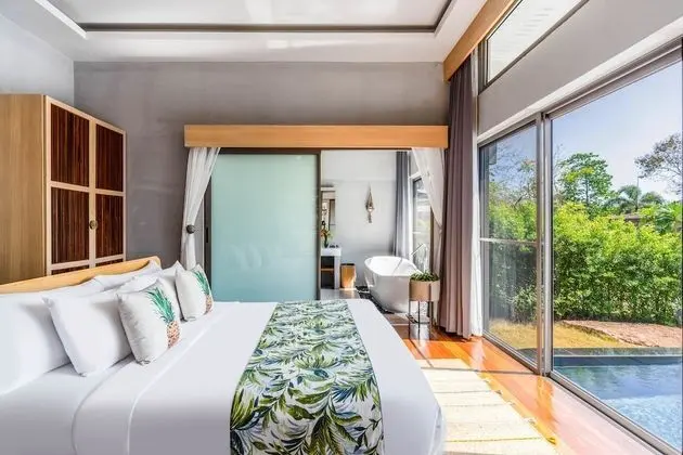The Tropical Ocean Pool Villa - 2 bedrooms