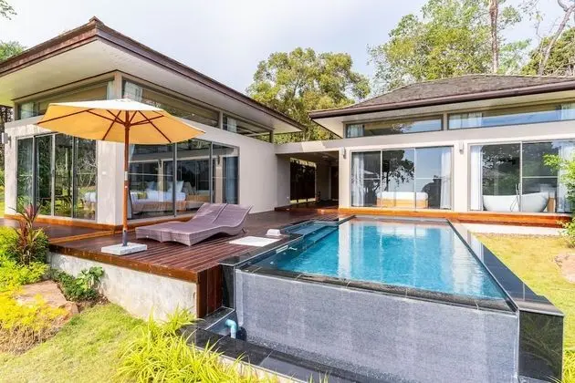The Tropical Ocean Pool Villa - 2 bedrooms