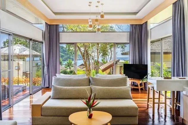 The Tropical Ocean Pool Villa - 2 bedrooms