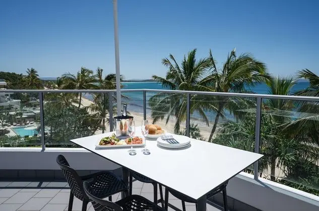 Süit, 1 Yatak Odası, Sigara İçilmez, Küçük Mutfak (One Bedroom Beachfront Spa Penthouse)