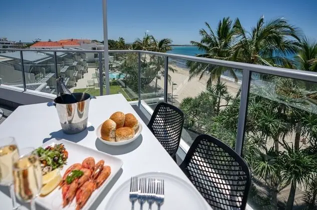 Süit, 1 Yatak Odası, Sigara İçilmez, Küçük Mutfak (One Bedroom Beachfront Spa Penthouse)
