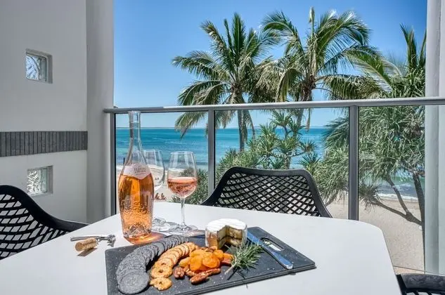 Süit, 1 Yatak Odası, Sigara İçilmez, Küçük Mutfak (One Bedroom Beachfront Spa Penthouse)