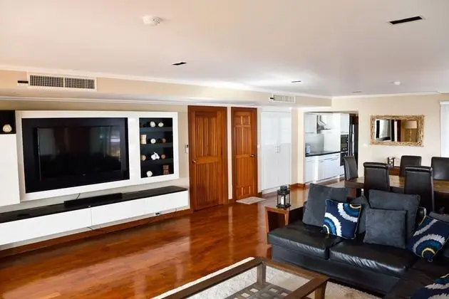 2-Bedroom Condo with Sea View
