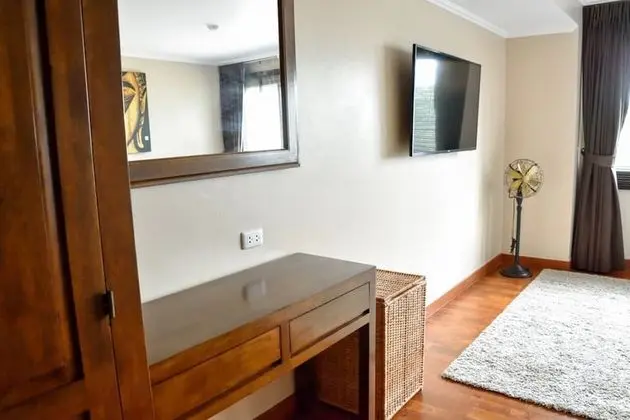 2-Bedroom Condo with Sea View