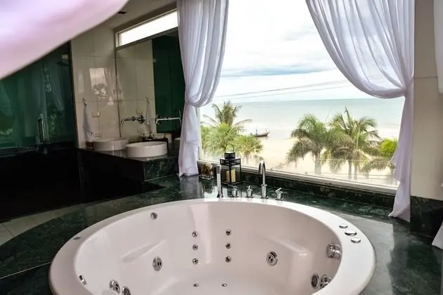 2-Bedroom Condo with Sea View