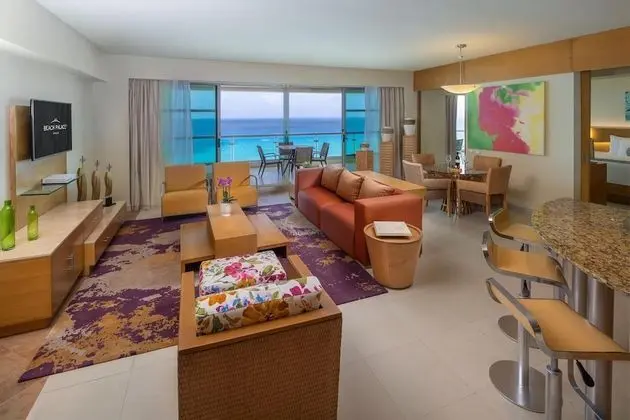 Superior Governor Suite Ocean View - King Size Bed