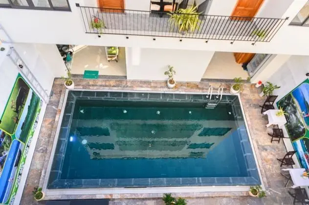 Oda, Balkon, Havuz Manzaralı (Suite)