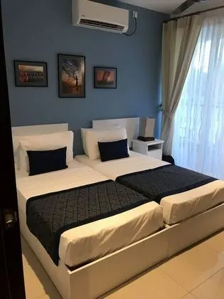 2 Bedrooms Apartment