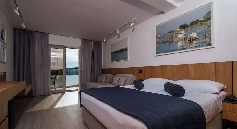 Deluxe Tek Büyük Yataklı Oda