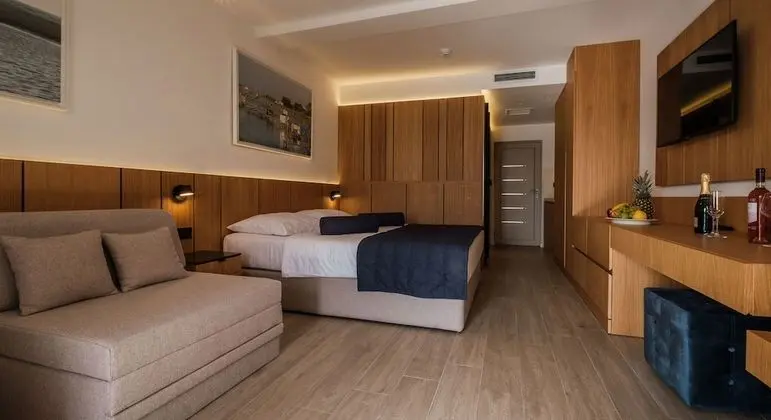 Deluxe Tek Büyük Yataklı Oda