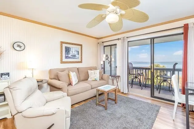 Daire, 1 En Büyük (King) Boy Yatak, Balkon, Okyanus Manzaralı (Beach Racquet A221)