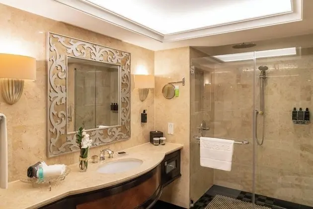 Oda, 1 En Büyük (King) Boy Yatak, Balkon, Deniz Manzaralı (Spacious)