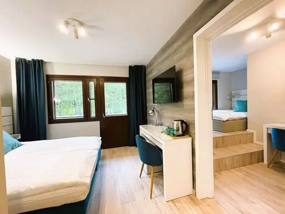 Family Oda, Balkon, Park Manzaralı