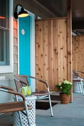 Corner Shack