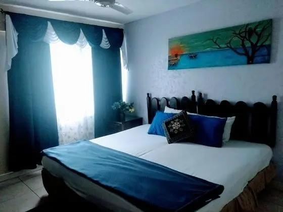 1 bedroom condo with balcony