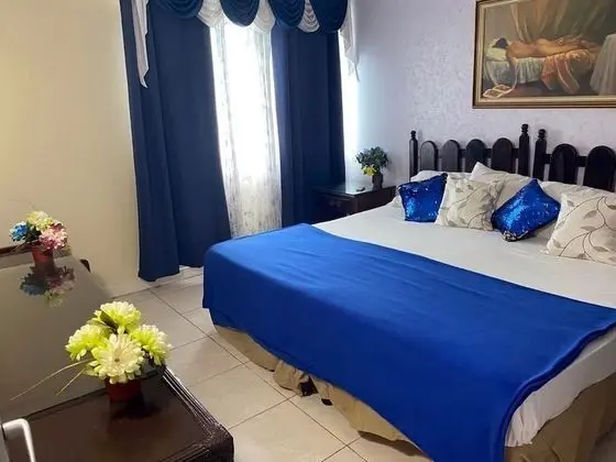 1 bedroom condo with balcony