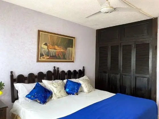 1 bedroom condo with balcony