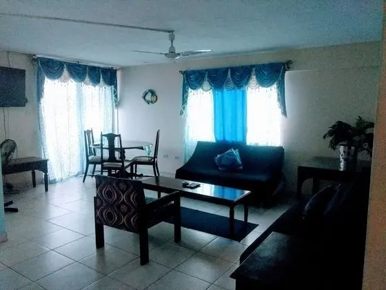 1 bedroom condo with balcony