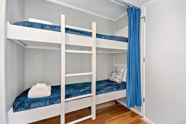 Daire, Birden Çok Yatak, Havuz Kullanımı (A142)