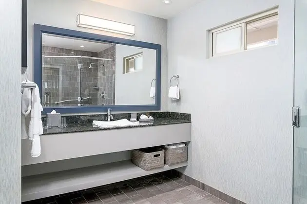 Standard Oda, 2 Büyük (Queen) Boy Yatak, Balkon, Avlu Manzaralı