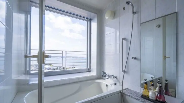 İki Ayrı Yataklı Oda, Sigara İçilmez (Corner Ocean)
