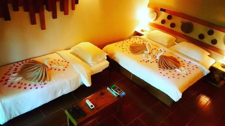 Family Bungalov, 1 Yatak Odası, Bahçe Manzaralı, Bahçeli
