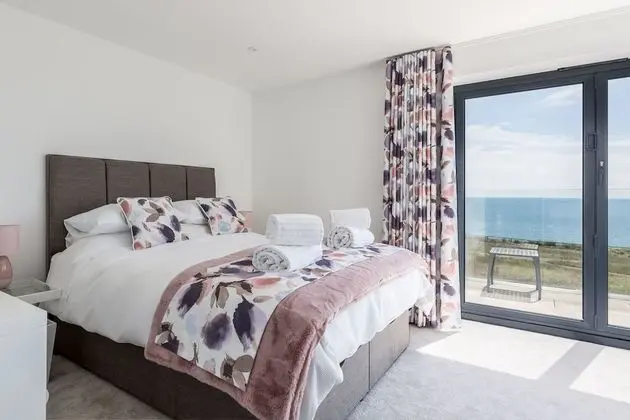 Ev (3 Bedrooms)