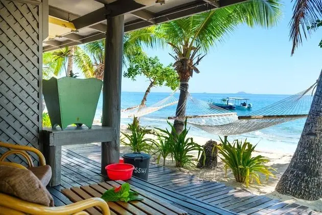 Bungalov, Okyanus Manzaralı (Oceanfront Bure)