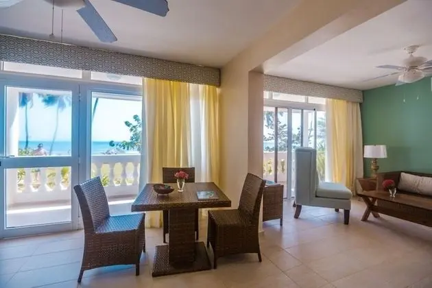 Comfort Tek Büyük Yataklı Oda, 2 Yatak Odası, Balkon, Okyanus Manzaralı