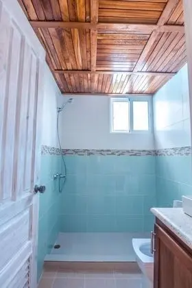 Comfort Tek Büyük Yataklı Oda, 2 Yatak Odası, Balkon, Okyanus Manzaralı