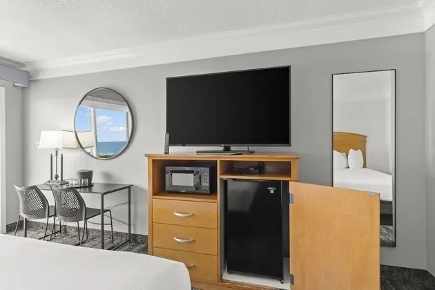 Two Queen Beds, Ocean View