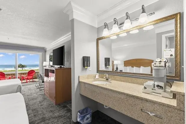 Two Queen Beds, Ocean View