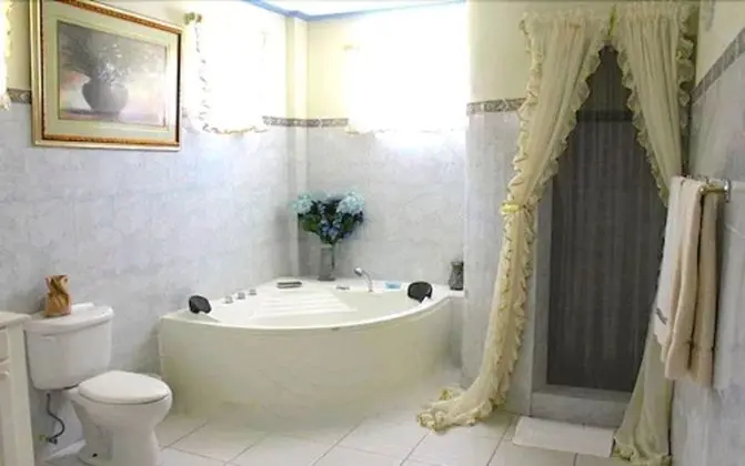 Çatı Katı Süiti (Penthouse), Balkon