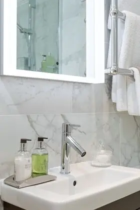 Luxury Apart Daire, Banyolu/Duşlu, Avlu Manzaralı (Beaches Brighton)